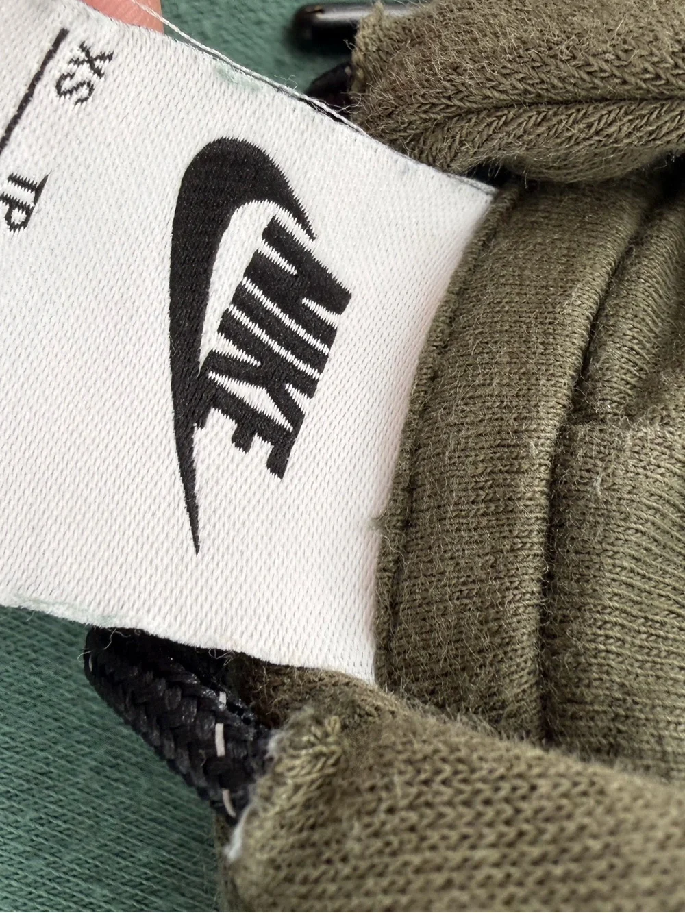 Nike Sportswear Women’s Sports Utility Fleece Hoodie Bicoastal Cargo Green XS